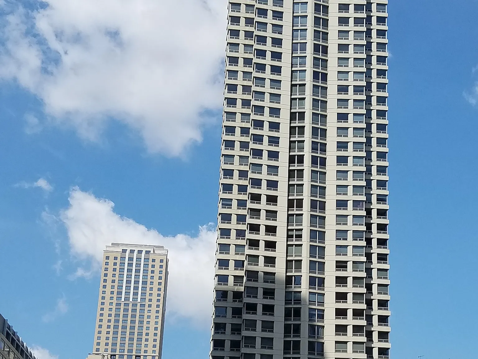 440 N Wabash Ave — Photo 4
