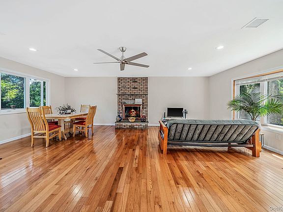 3rd image of 7 Somerset Street