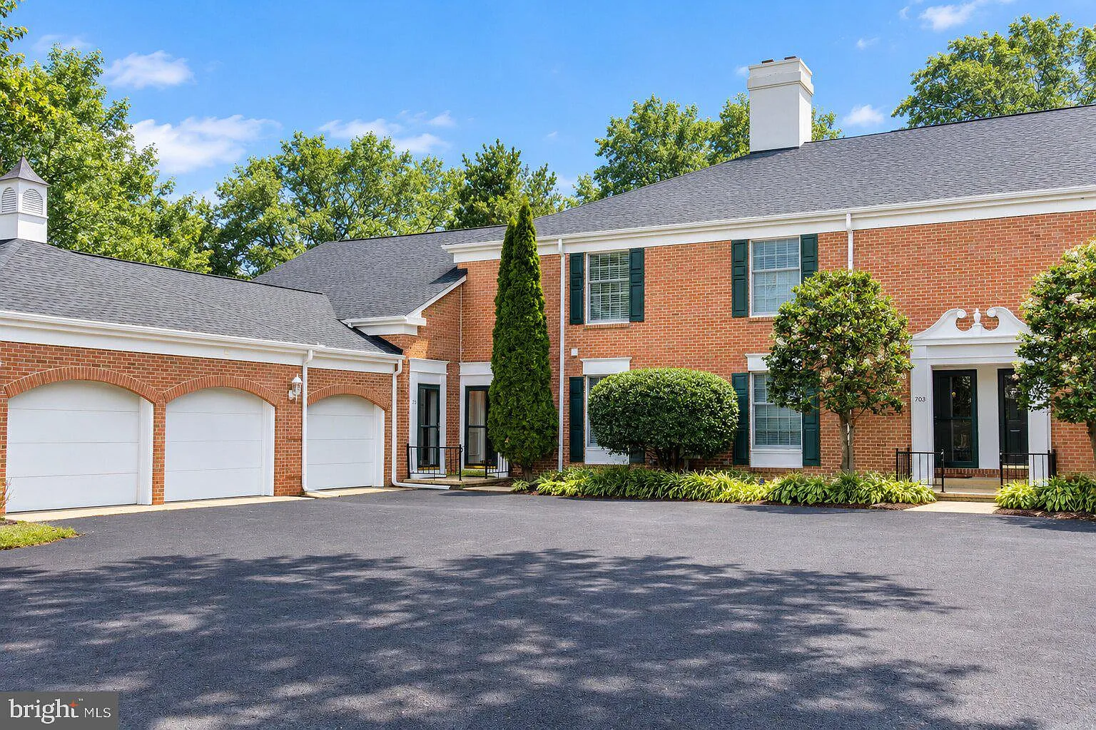 3 bed, 3.0 bath, 1800 sqft, $2,650 — Photo 1