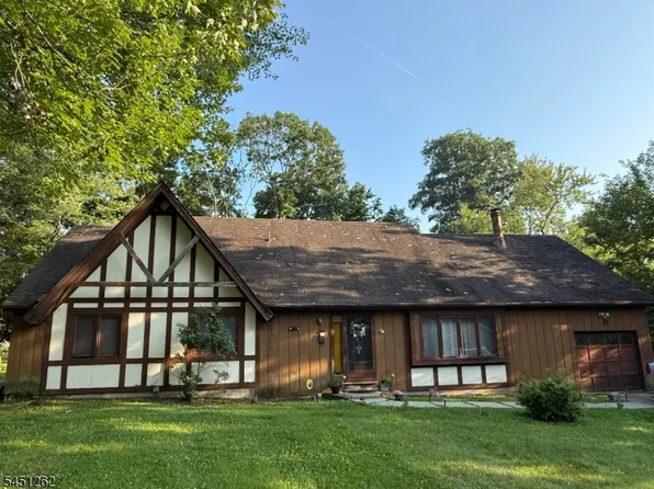 29 Carson Rd, Mount Olive Twp., NJ 07828