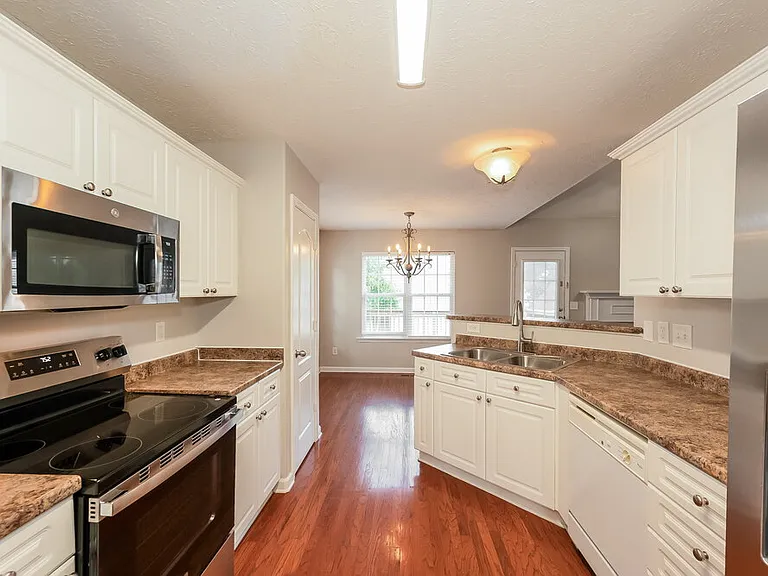 4032 Pineorchard Pl — Photo 8