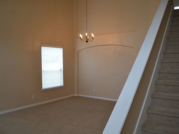 2nd image of 288 Johns Glen Dr