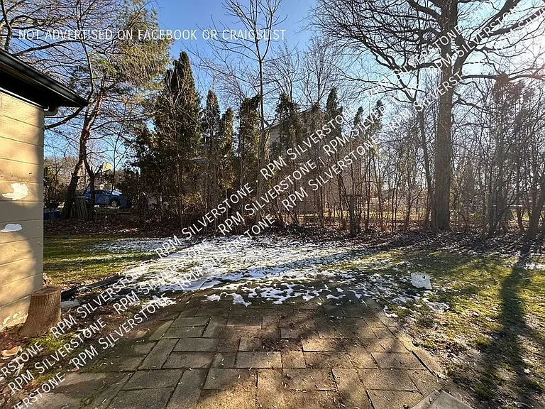 2362 Sanders Pl — Photo 14