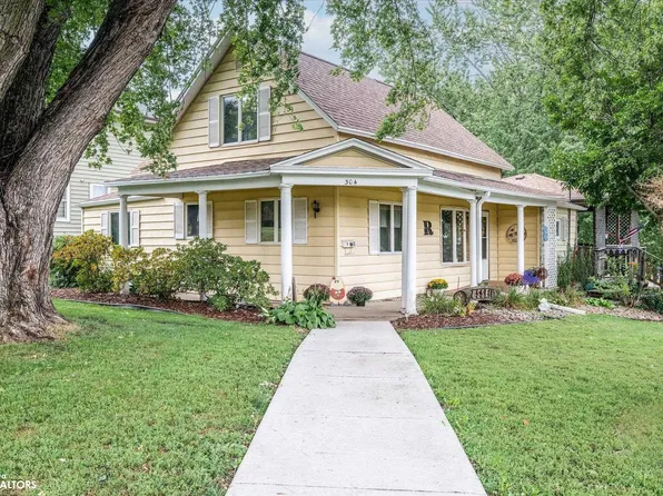 304 N 14th St, Denison, IA 51442