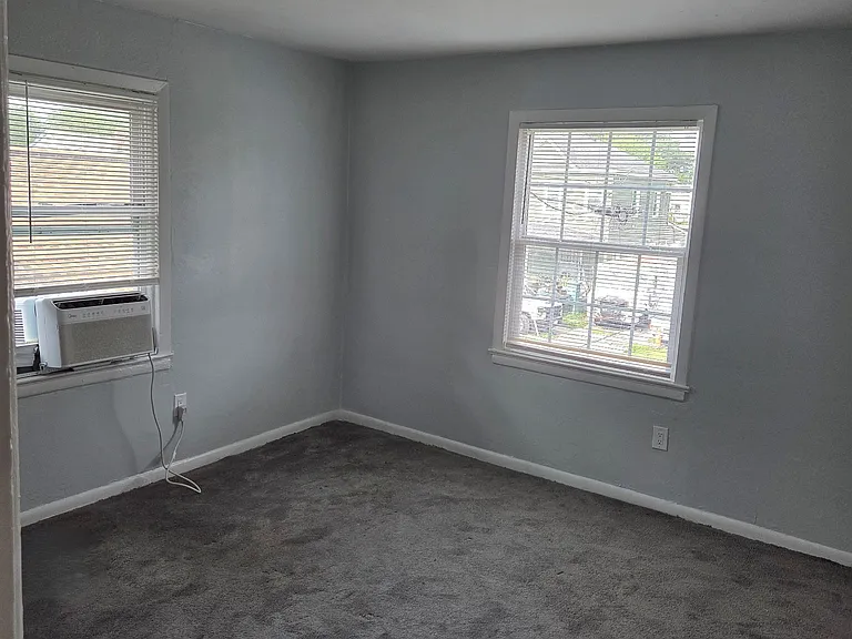 1416 Richmond Ave — Photo 9