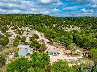 225 Apacheria Pass W, Comfort, TX 78013