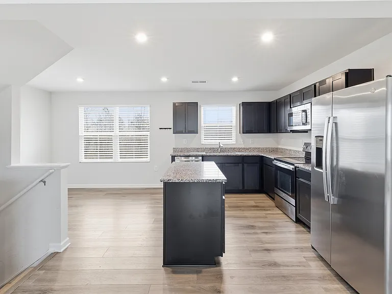 1104 Brimstone Way — Photo 12