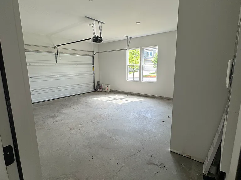 201 Brighton Bend Ln — Photo 11