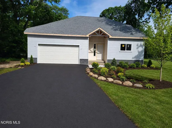 6059 Meade Rd, Sylvania, OH 43560