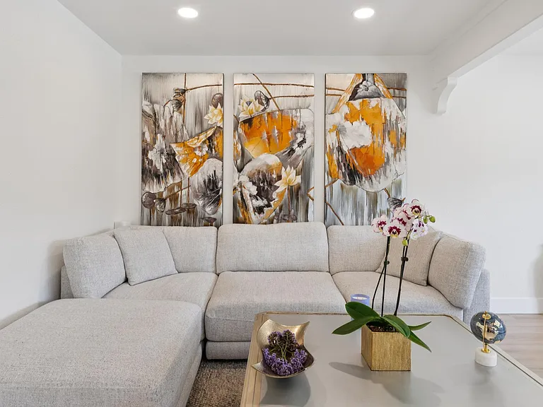 86 Stanford Way — Photo 3