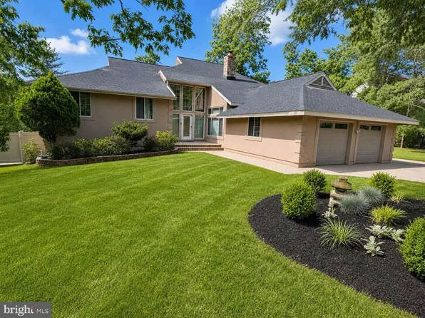 13 Rollingwood Dr, Voorhees, NJ 08043