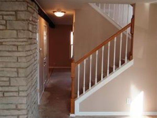 4th image of 106 Harmel Dr