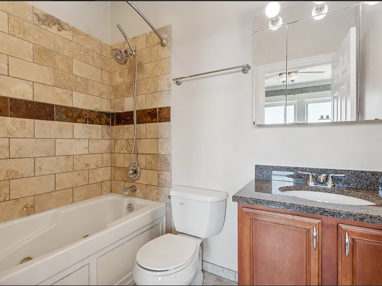 6146 N Ravenswood Ave — Photo 7