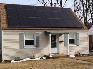 8 Beckwith Dr, Plainville, CT 06062