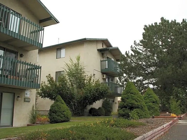 Welcome to Briarwood Apartments! — Photo 32