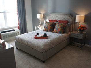 7 Meadowlands Plz #5528, East Rutherford, NJ 07073