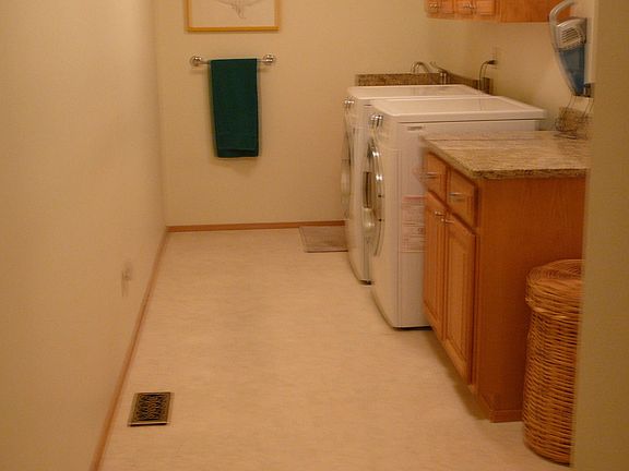Laundry rm & appliances