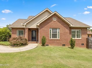 415 W Ford Valley Rd, Knoxville, TN 37920