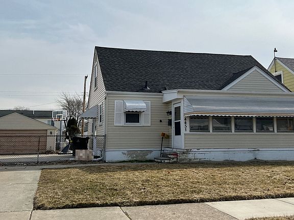 2nd image of 4451 17th St