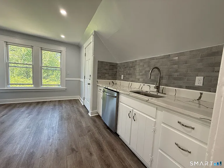 253 Willow St #3 — Photo 7
