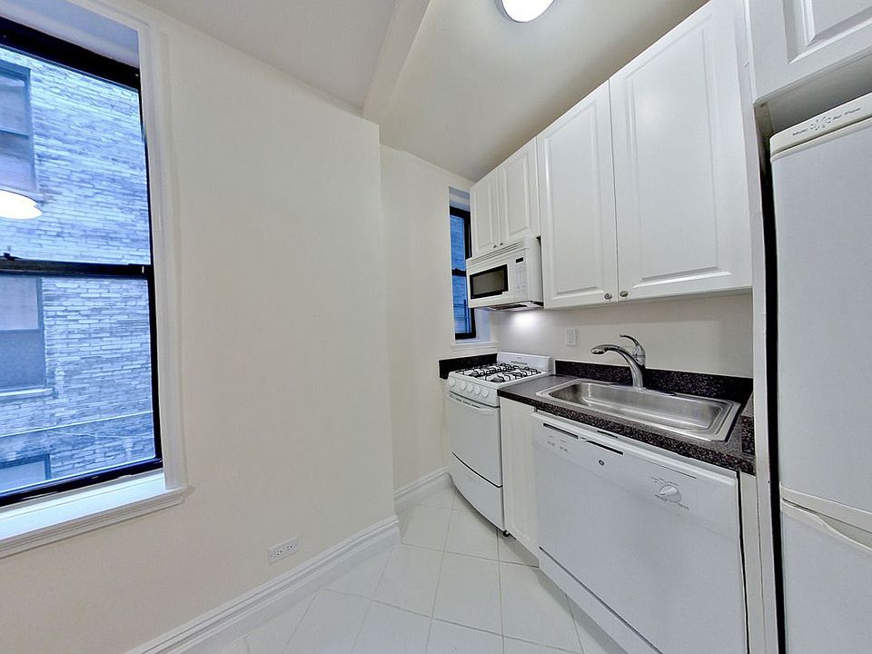 2nd image of 183 Claremont Ave #2E