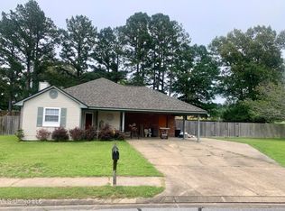 563 Mockingbird Cir, Brandon, MS 39047