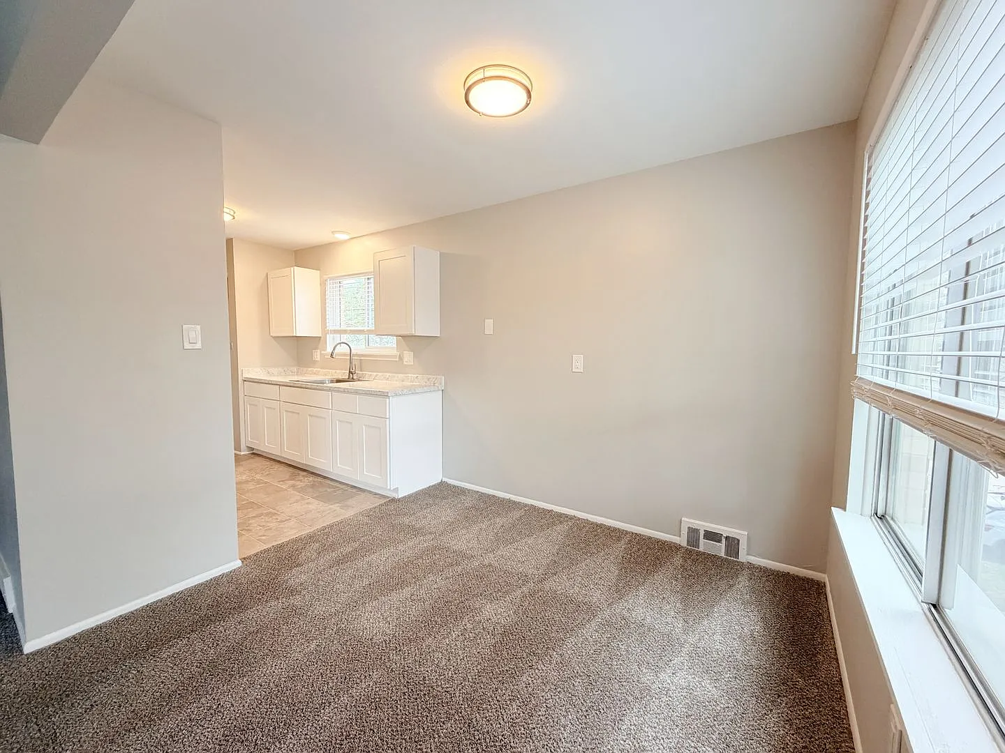 Vester Apartments — Photo 4