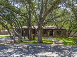 102 Regent Dr, Brownwood, TX 76801