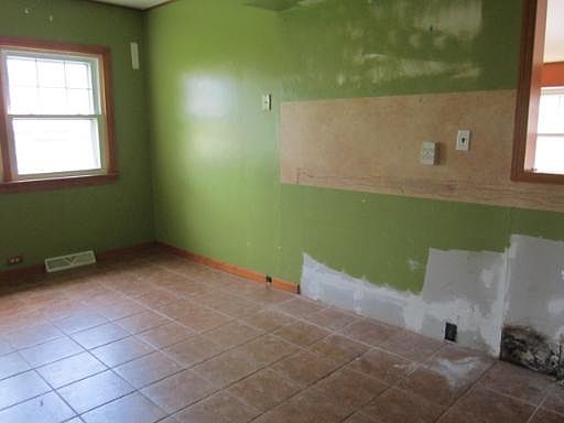 4th image of 3149 Marion Ave