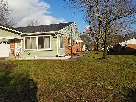 3rd image of 1 Salem Dr #B