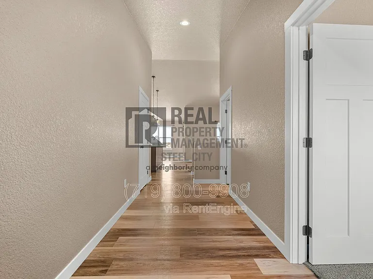 1886 E Jerrian Ln — Photo 5