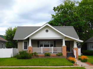 610 S Michigan St, Prairie Du Chien, WI 53821