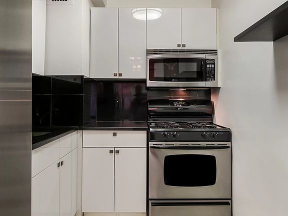 4th image of 107-40 Queens Blvd Unit 8G