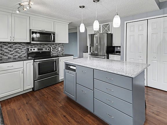 3rd image of 6187 SE 6th Ave