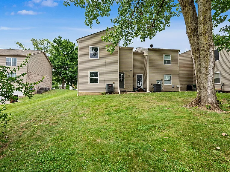 7711 Brams Hill Dr — Photo 22