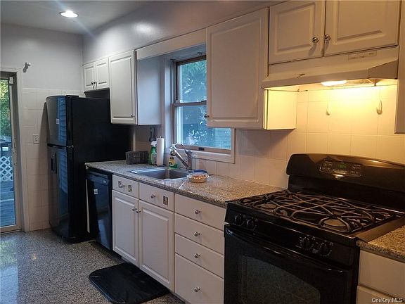 3rd image of 1608 Mace Ave