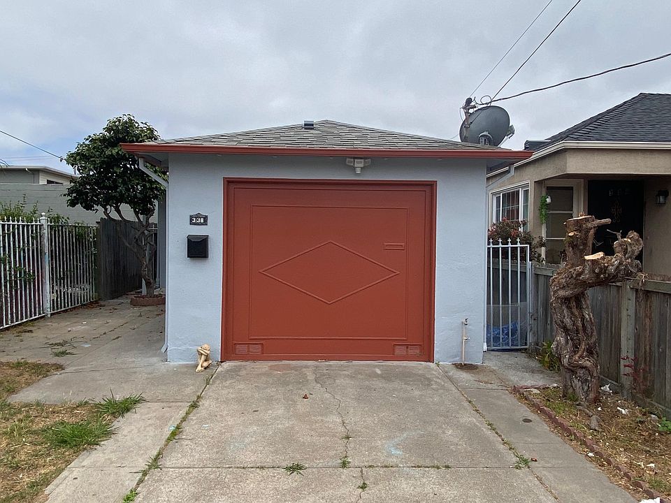 1st image of 338 32nd St