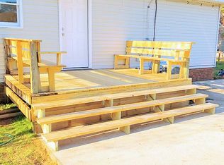 104 Village Dr, Elizabeth City, NC 27909