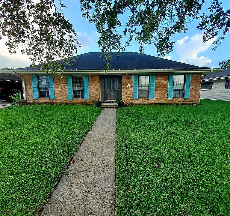 1st image of 3020 Diane Dr