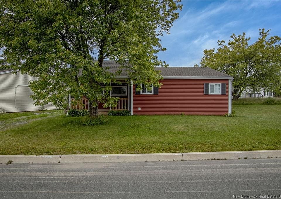 1st image of 4 Avon Ct