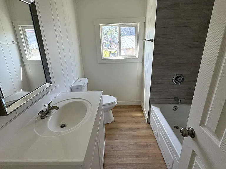 402 N Hodges Rd — Photo 7