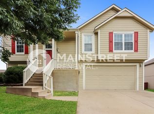 15417 S Darnell St, Olathe, KS 66062