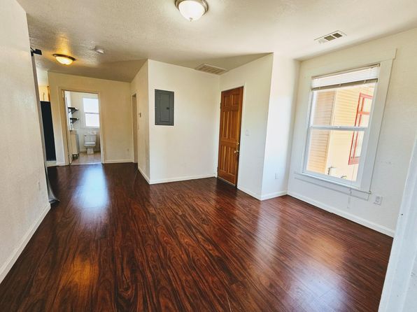 3422 Alexander Ct #B