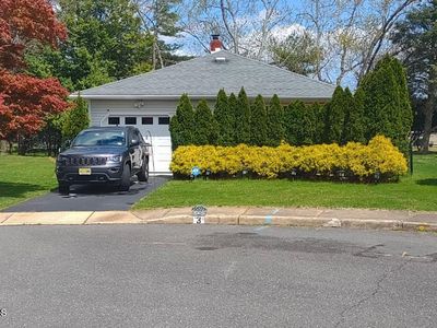 3 Saint Lucia Court, Toms River, NJ, 08757