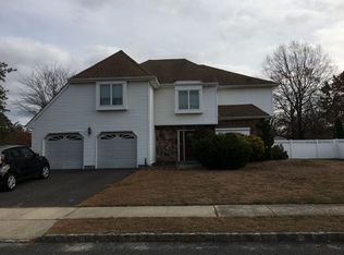 4 Buckingham Ct, Hazlet, NJ 07730