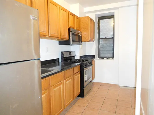 Rented by Bohemia Realty Group | media 12