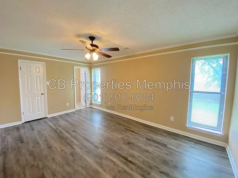 6930 Autumnhill Ln — Photo 3