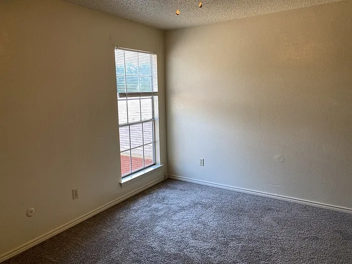 627 Overlook Ct — Photo 7