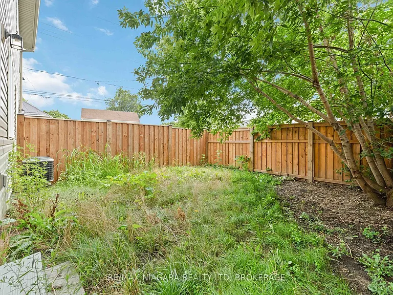 81 Grove St — Photo 43