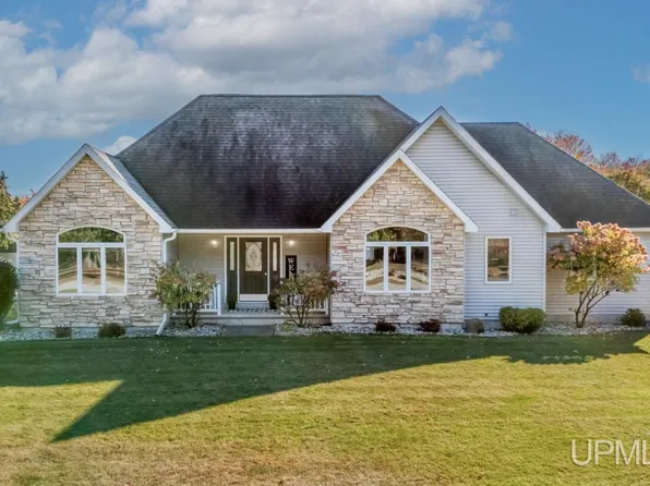 4881 Delta 17.9 Dr, Escanaba, MI 49829